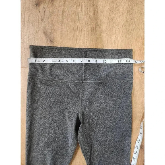 Athleta Leggings Size Medium Gray Cropped - Picture 6 of 8